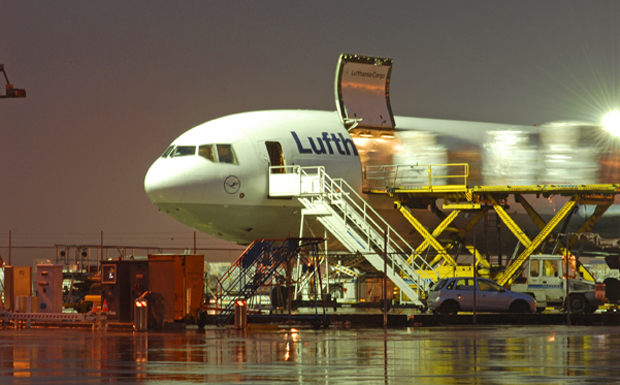 luftfracht_nachts_lufthansa_290