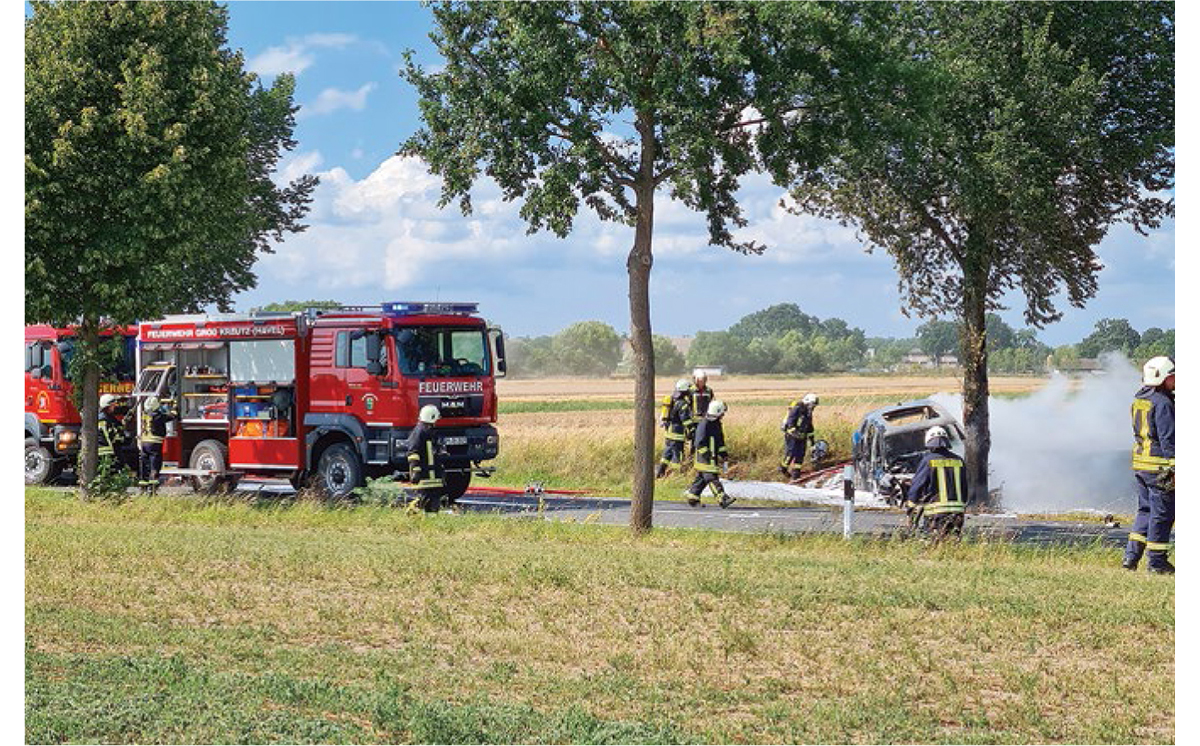Feuerwehr Unfall Brand Auto Fahrzeug 1200