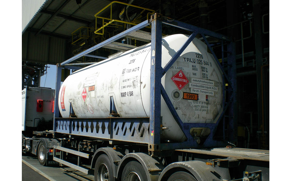 Tankcontainer combustible liquids 1200