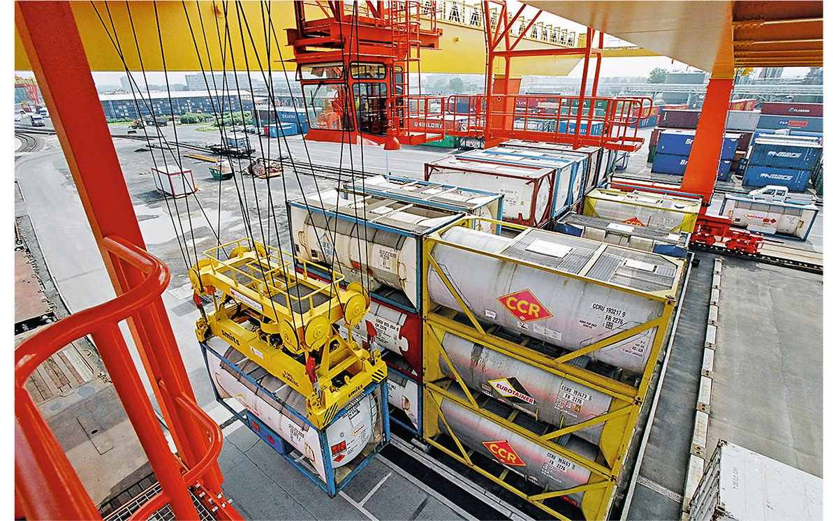 Container Terminal Infraserv Höchst 1200