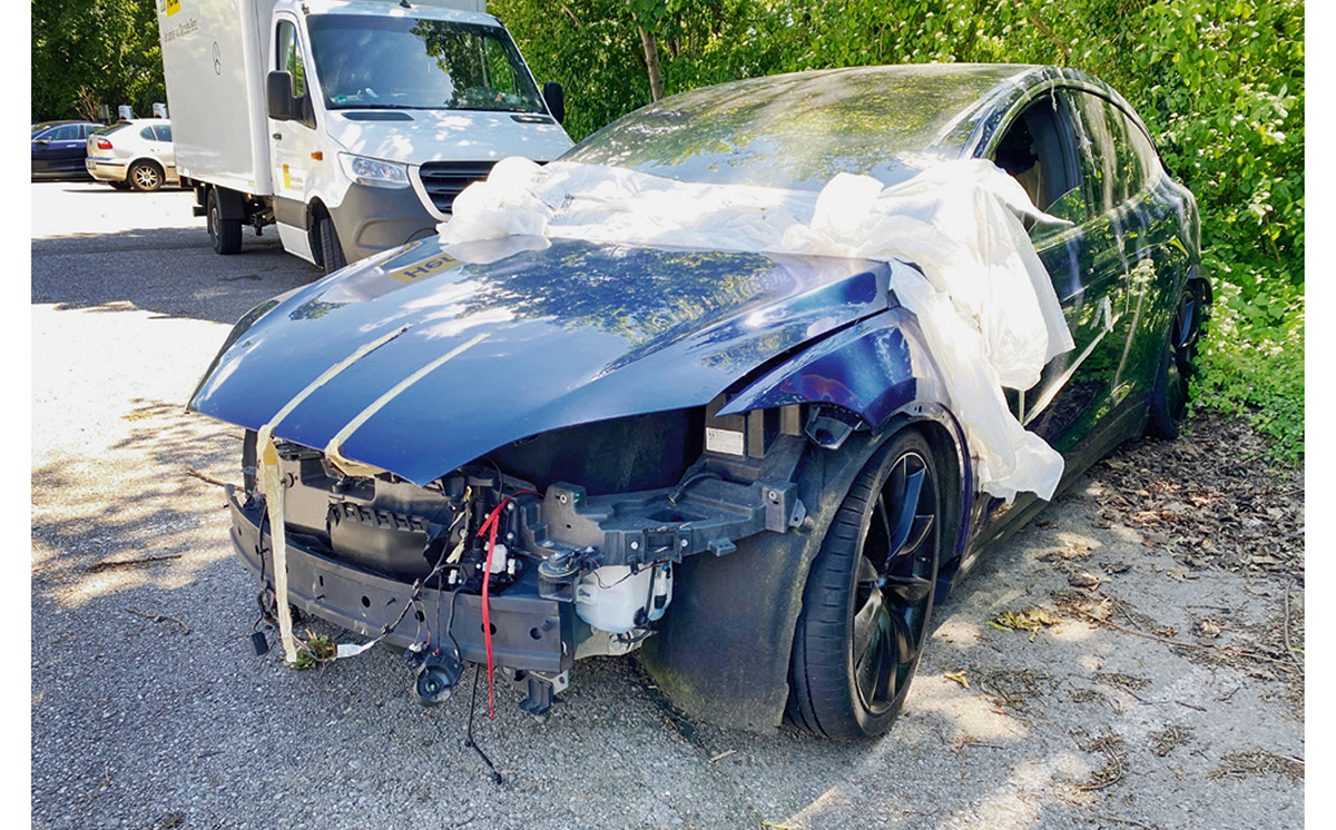 Unfall Tesla Elektrofahrzeug Lithiumbatterie 1200