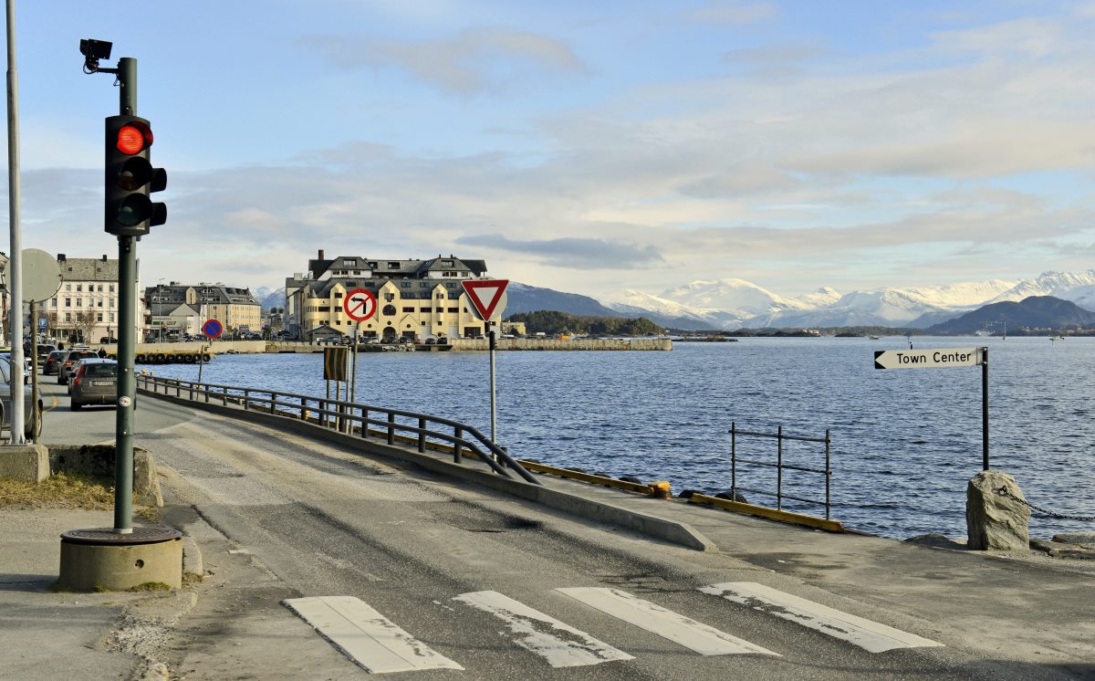 Alesund Norwegen Hafen 1200