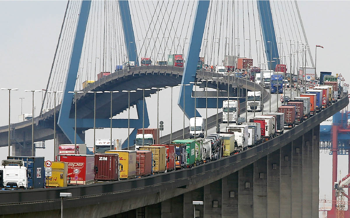 Stau LKW Köhlbrandbrücke 1200