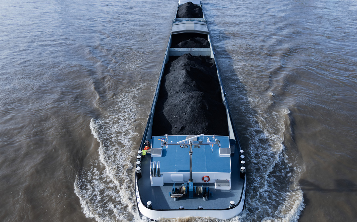Binnenschiff Kohle Rhein