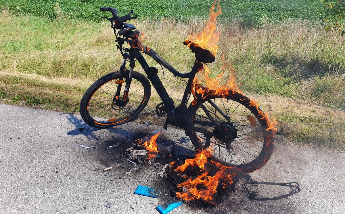 E-Bike Brand Feuer Lithiumbatterien 1200