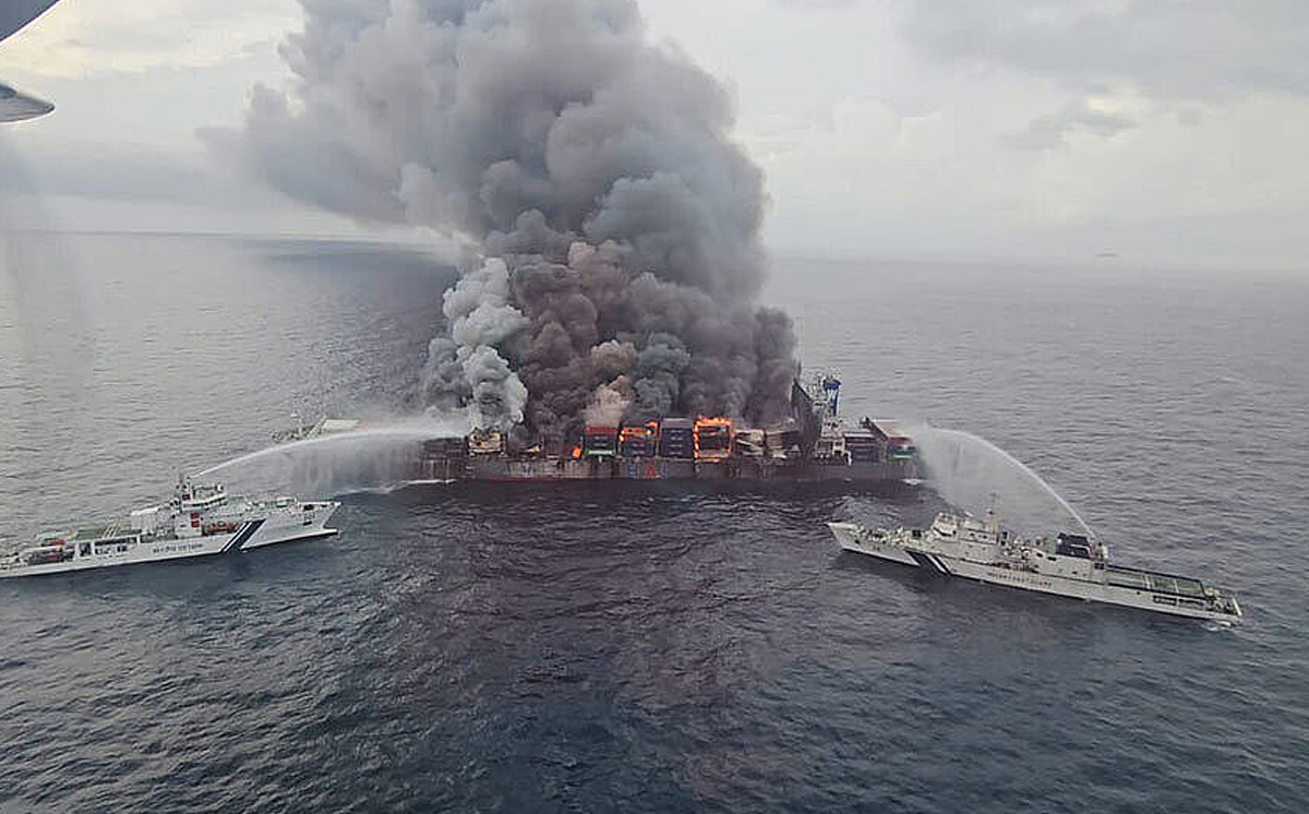 Brand Containerschiff Wanhai