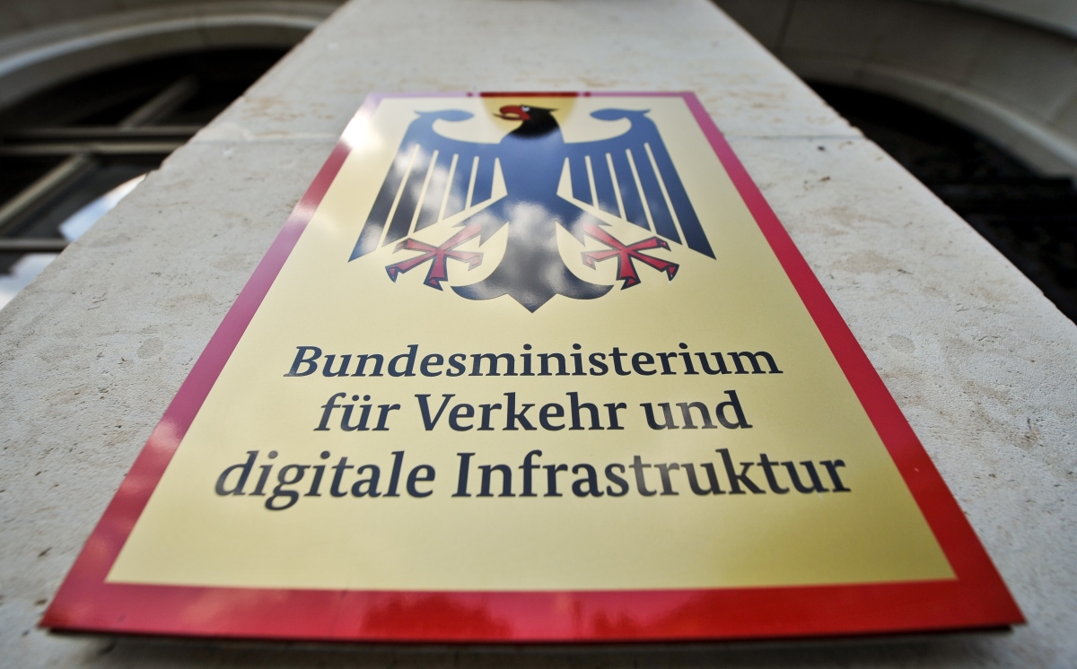 Bundesverkehrsministerium Schild 1200