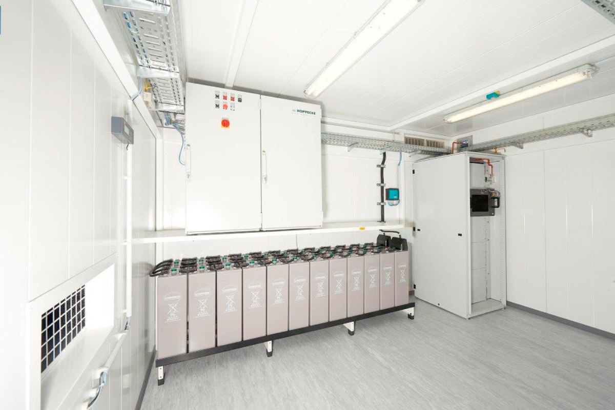 Denios Hoppecke Sicherheitscontainer 1200