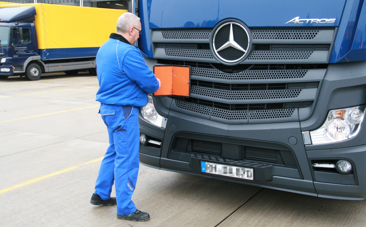 Fahrer Warntafel LKW 1200