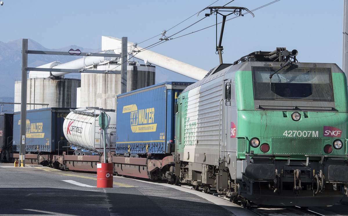 Kombinierter Verkehr Schiene Frankreich SNCF 1200