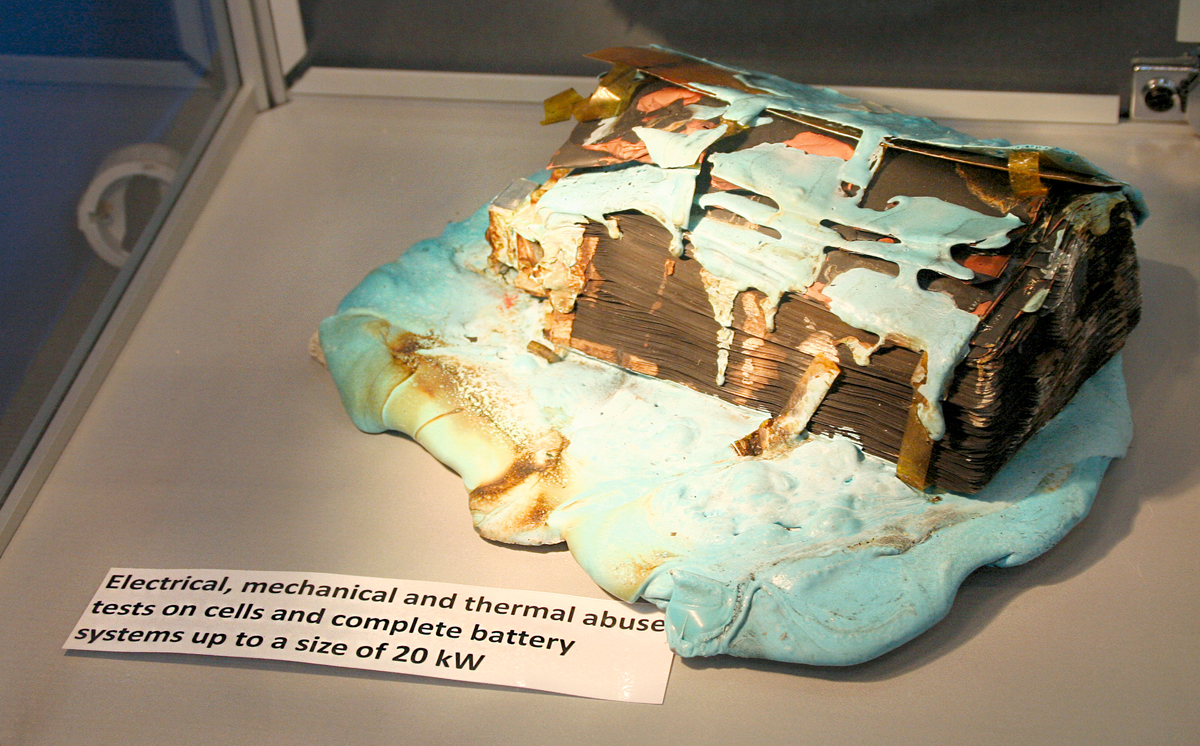 Lithiumbatterie beschädigt 1200