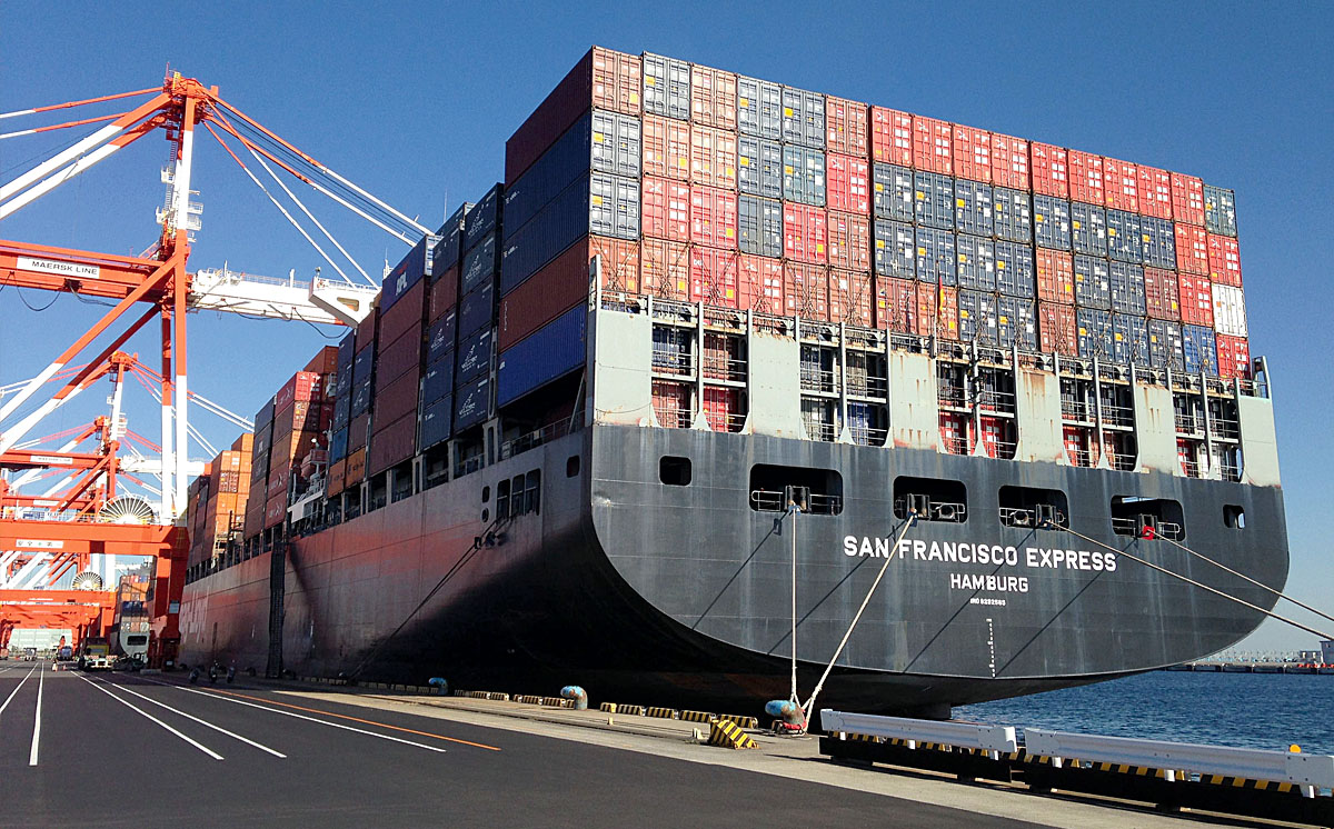 Container Schiff Hafen 1200
