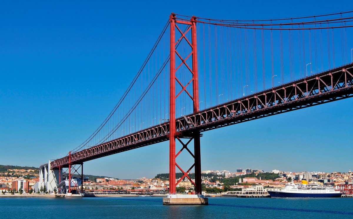 Lissabon Tejo Brücke 1200