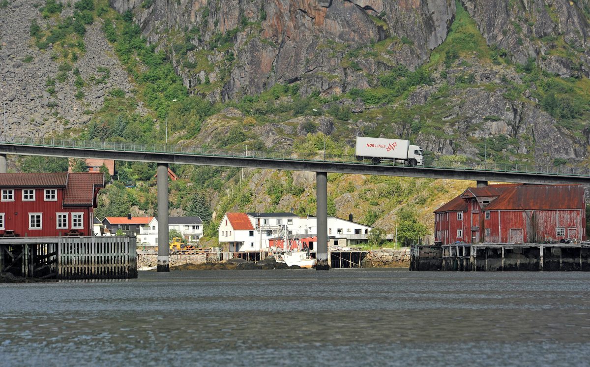Norwegen Brücke LKW 1200