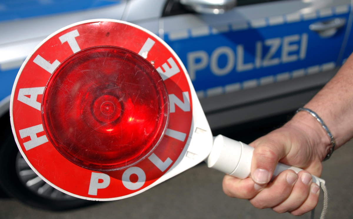 Polizeikelle Kontrolle 1200