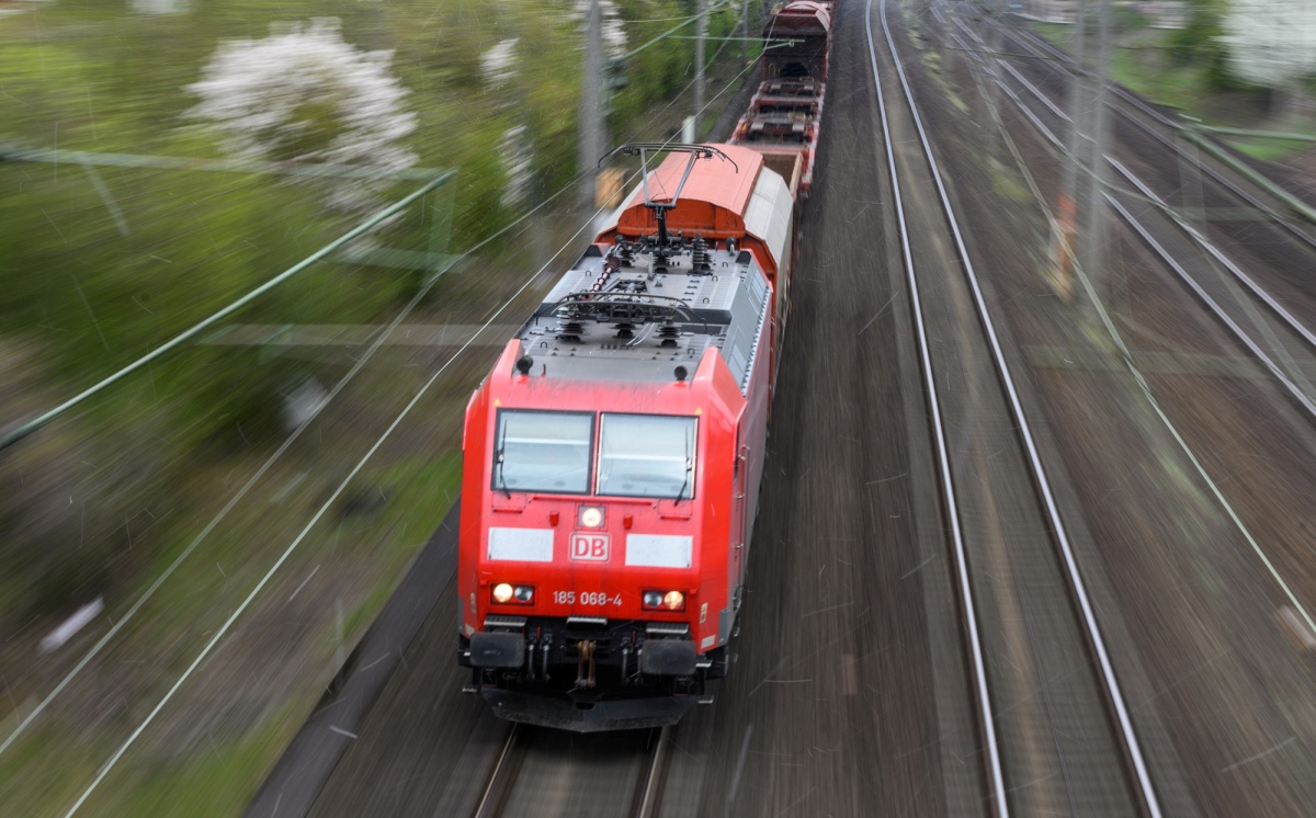 Eisenbahn Lokomotive Schiene 1200