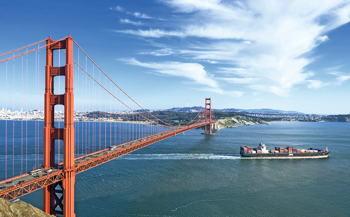 USA Golden Gate Bridge Containerschiff 1200