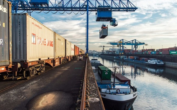 Containerumschlag